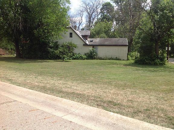 3rd image of 3386 2nd Ave