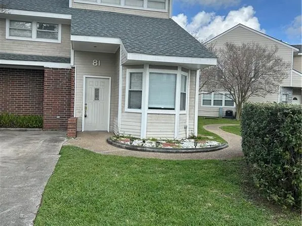 81 Lake Lynn Dr, Harvey, LA 70058