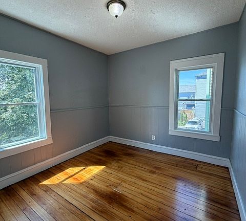 4th image of 183 Covel St APT 2