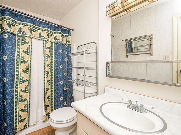 5th image of 7136 Crownwest St #7136