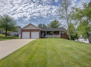 806 E Wood, Columbia, IL