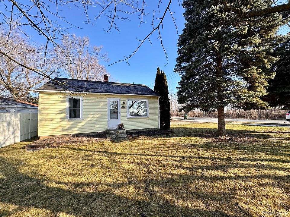 1st image of 2591 Lee Ave