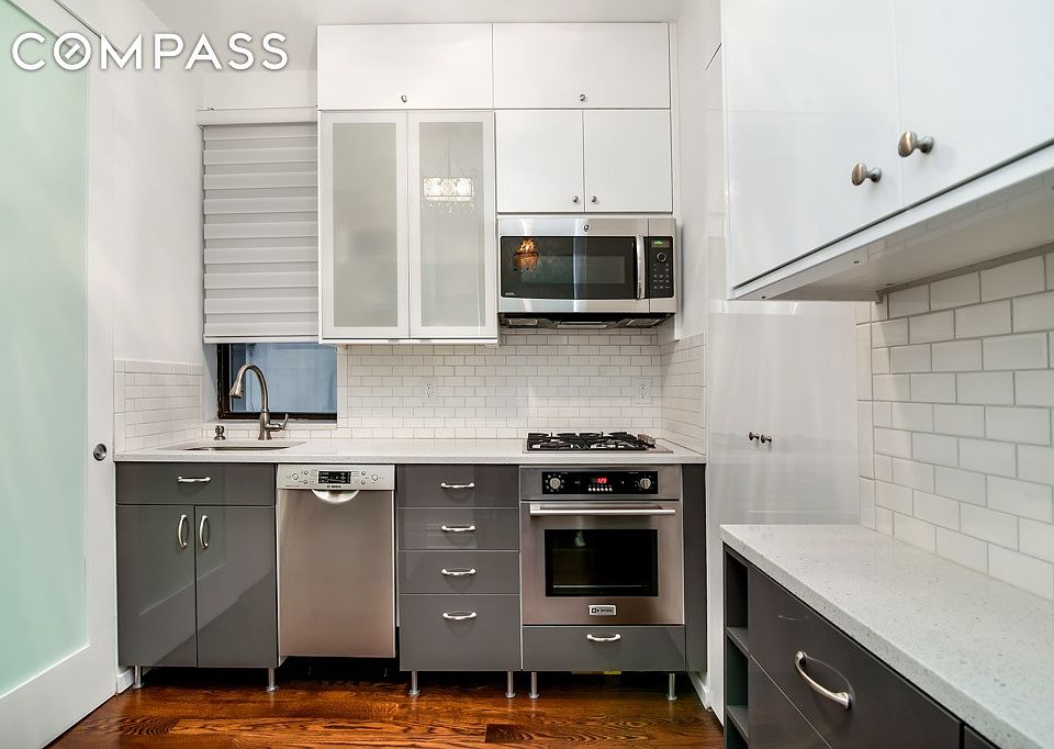 1st image of 237 Eldridge St APT 3