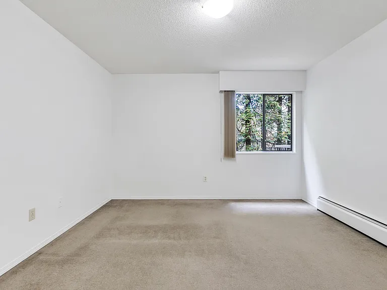 549 Dansey Ave — Photo 25