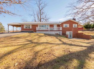 1612 Westwood Dr, Pulaski, VA 24301