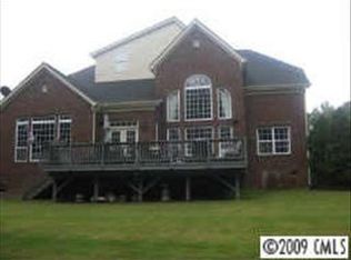 16906 Turtle Point Rd, Charlotte, NC 28278