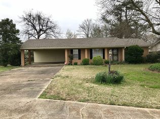1564 Lee Dr, Clarksdale, MS 38614