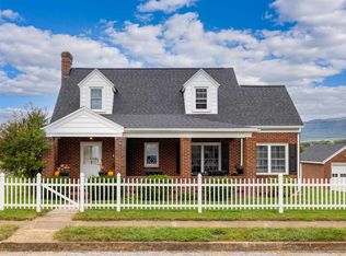 419 6th St, Shenandoah, VA 22849