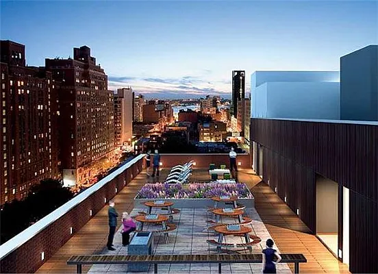 Sold by R New York | media 12