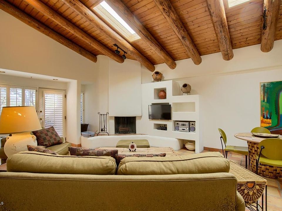 1st image of 9250 E Whitethorn Cir
