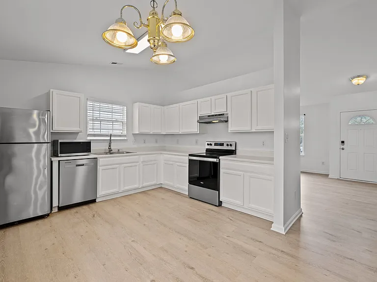 3676 Watkins Ridge Ct — Photo 16