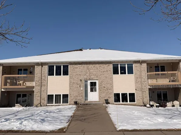 620 Bridgeport Dr Unit 1, Bismarck, ND 58504