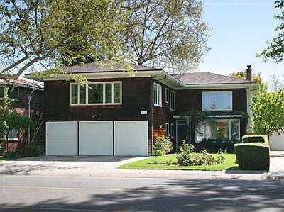 1st image of 3165 Land Park Dr