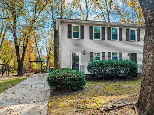 9 Dover Dr, Taylors, SC 29687