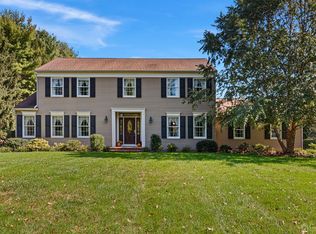 15 Adams Dr, Cranbury, NJ 08512