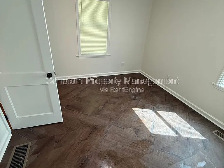139 Woodward Ct — Photo 7