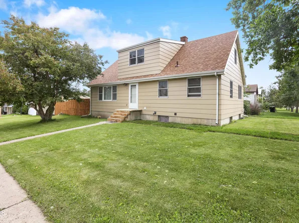 602 11th St E, Williston, ND 58801
