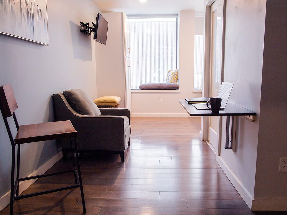 1st image of 201 E Jefferson St Floor 4