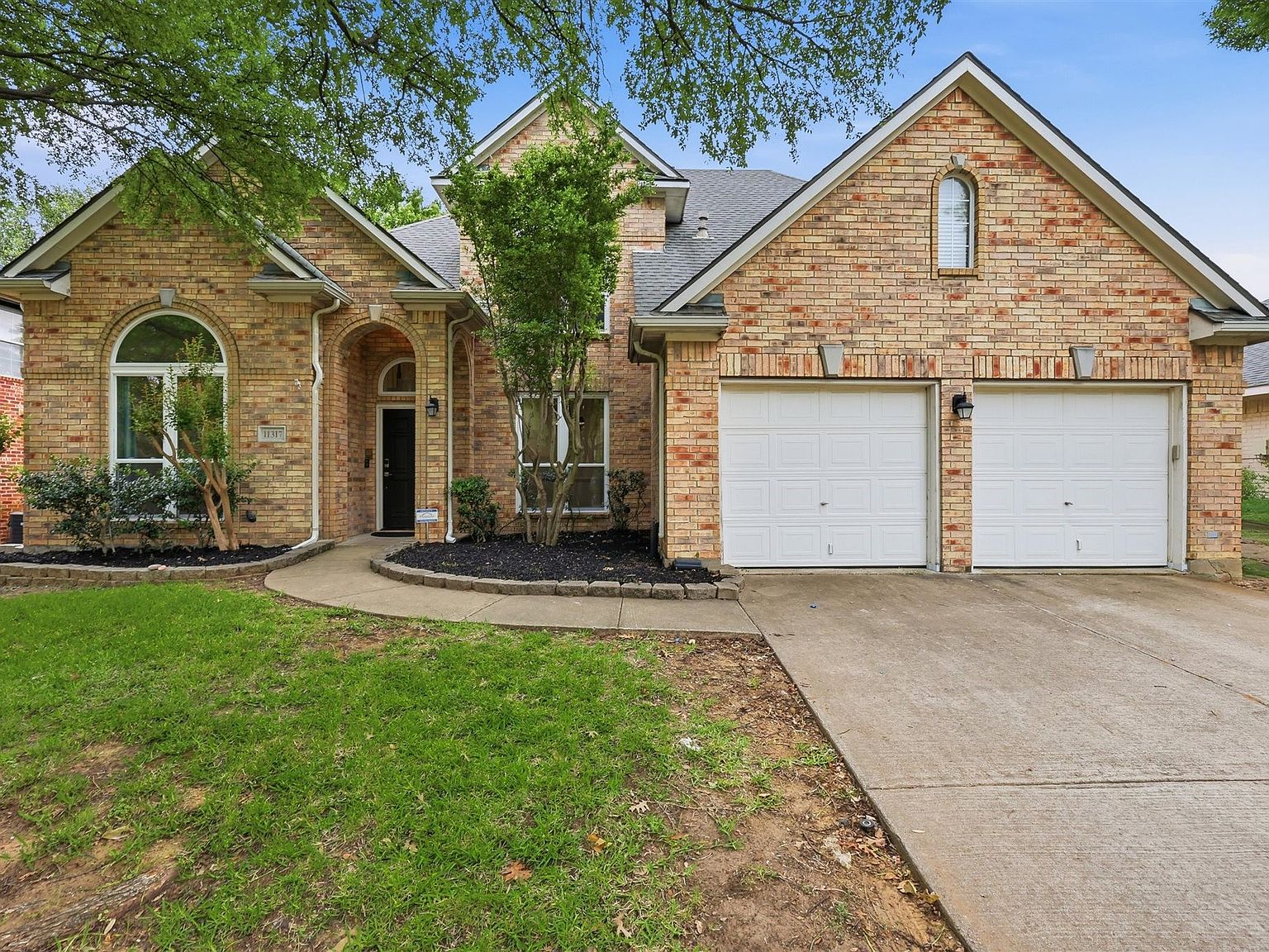 11317 Sunrise Ln