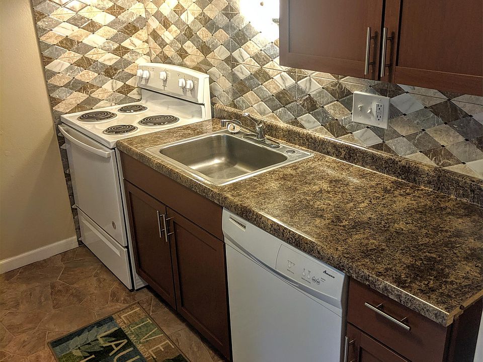1st image of 2040 Yale Ave APT 17