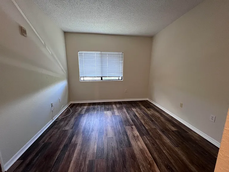 2802 Sarento Pl #302 — Photo 11