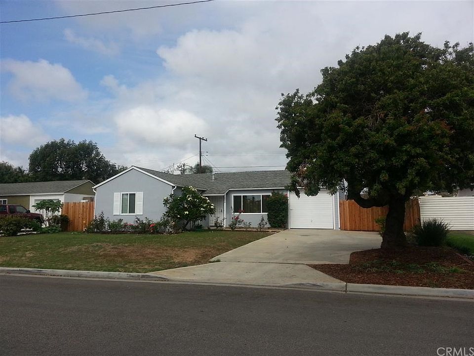 1st image of 884 Governor St