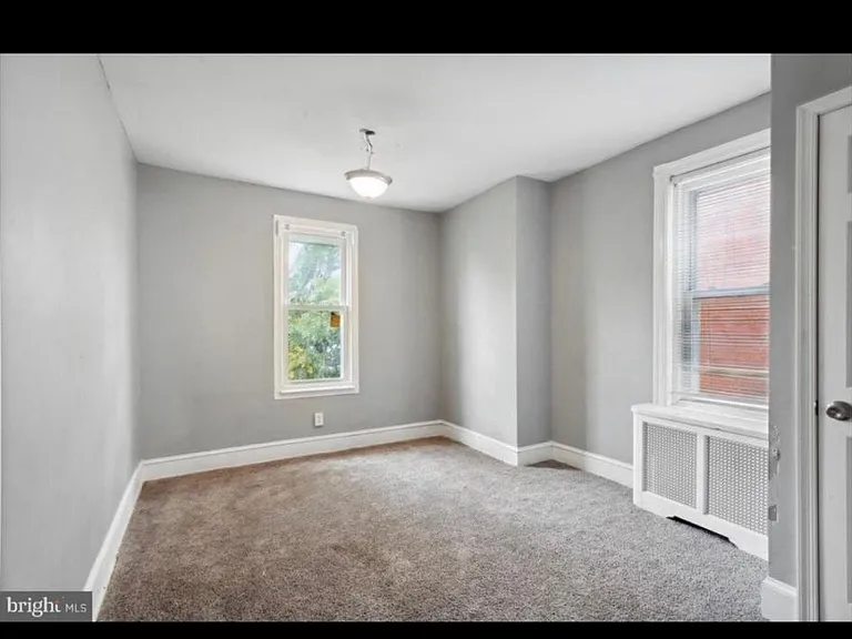 1658 N Redfield St — Photo 9
