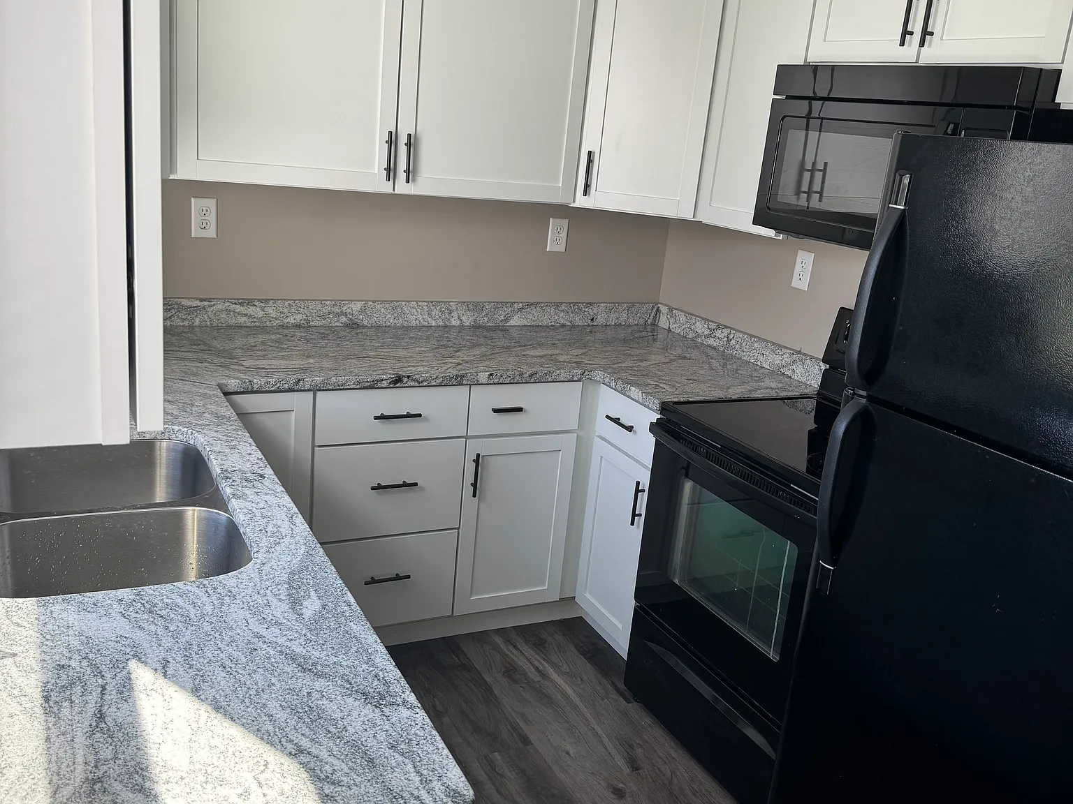 3429 Hoyer Rd — Photo 3