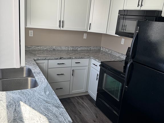 2nd image of 3429 Hoyer Rd