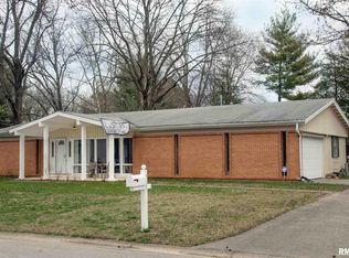107 S Rod Ln, Carbondale, IL 62901