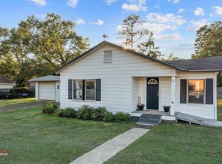 207 N Adams St, Carthage, TX 75633