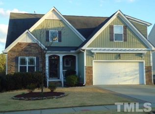 909 Linden Ridge Dr, Holly Springs, NC 27540