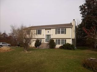 30 White Oak Cir, Wingdale, NY 12594