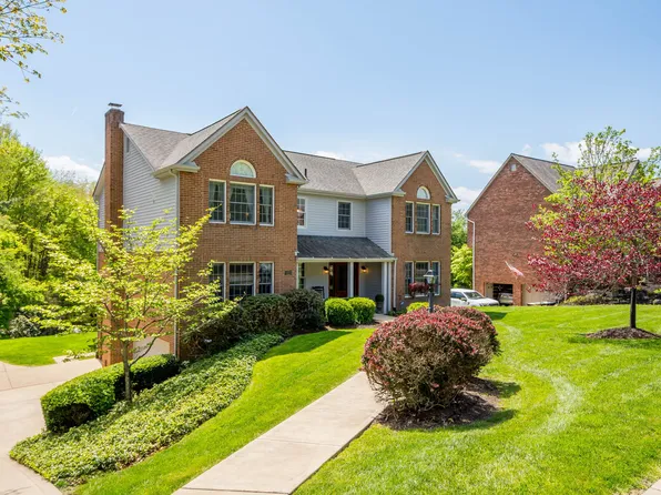 102 Foxwood Dr, Wexford, PA 15090