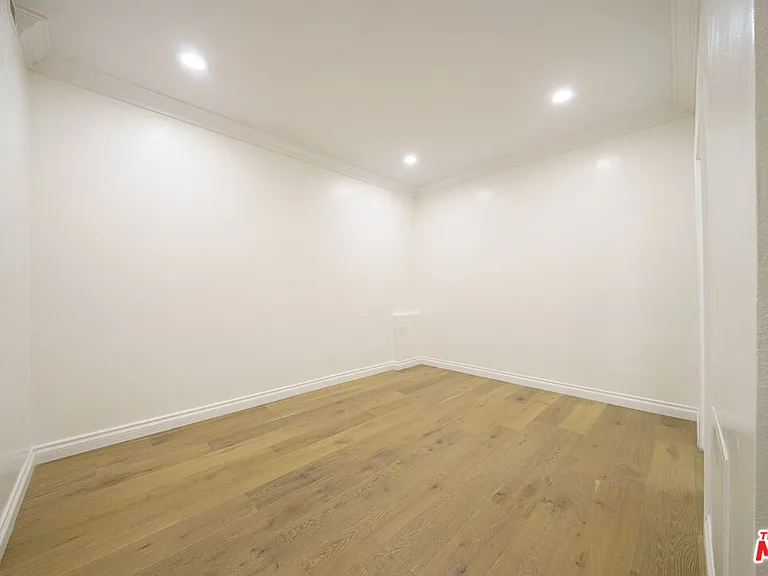 600 W 9th St #1502 — Photo 15