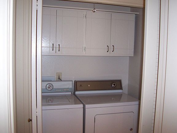 laundry closet w/shelves