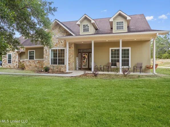 8065 McDonald Rd, Pass Christian, MS 39571