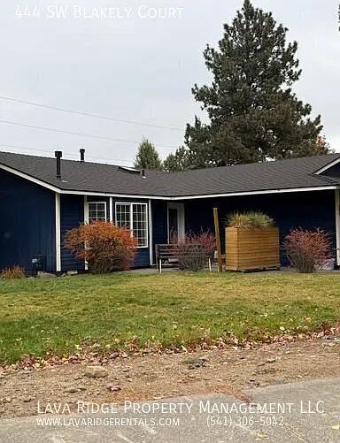 3 bed, 1318 sqft, $3,200 — Photo 2