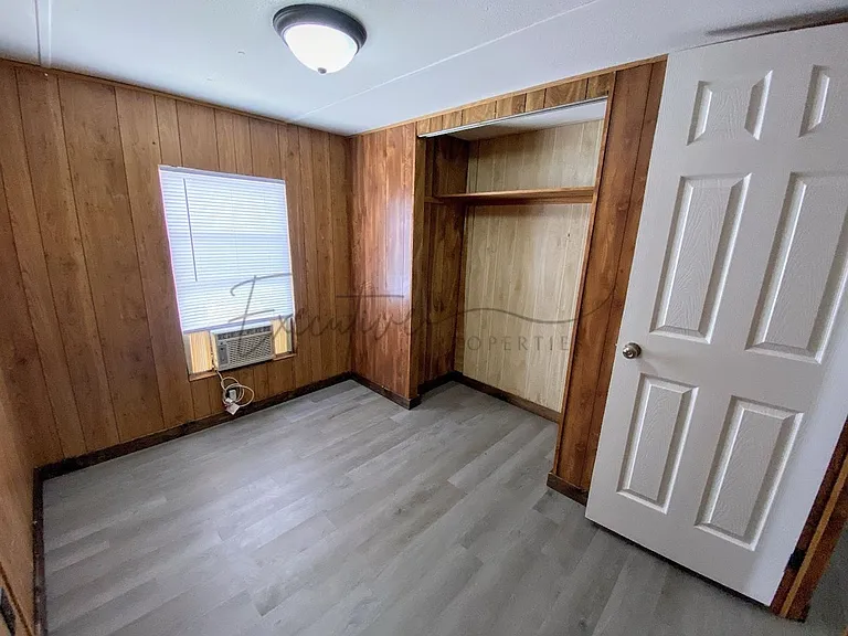 1030 Mildred St #8 — Photo 8