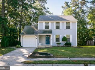 6 Fawn Ln, Sicklerville, NJ 08081