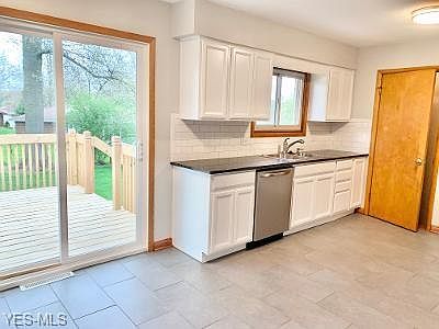 4th image of 757 Hamilton Ave