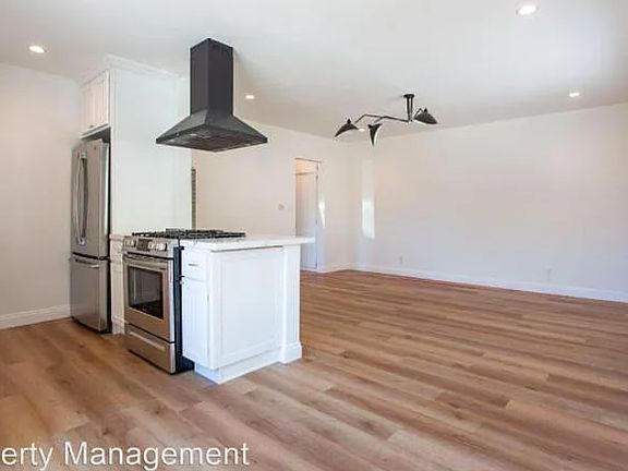 3rd image of 11807 Courtleigh Dr APT 10