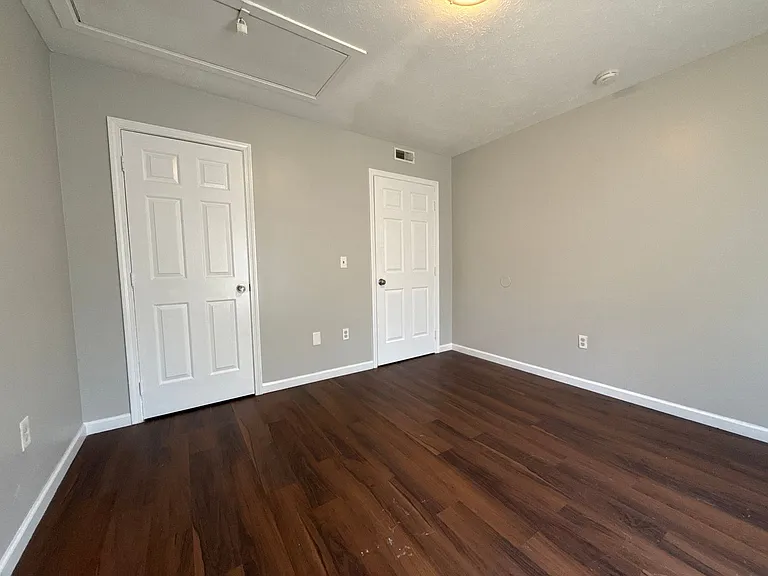 2702 Greenwood Ave — Photo 10