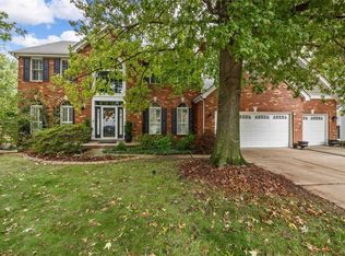 572 Muirfield Dr, Saint Charles, MO