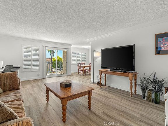 3rd image of 1110 W 10th St APT 104