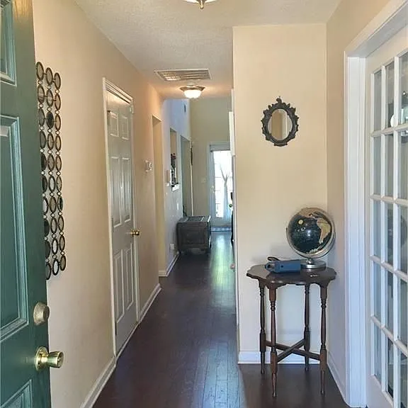 1634 Charleston Walk — Photo 2