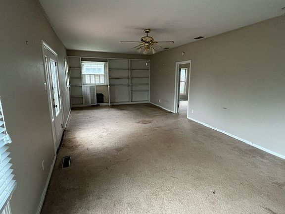 5th image of 1305 W Elliott St