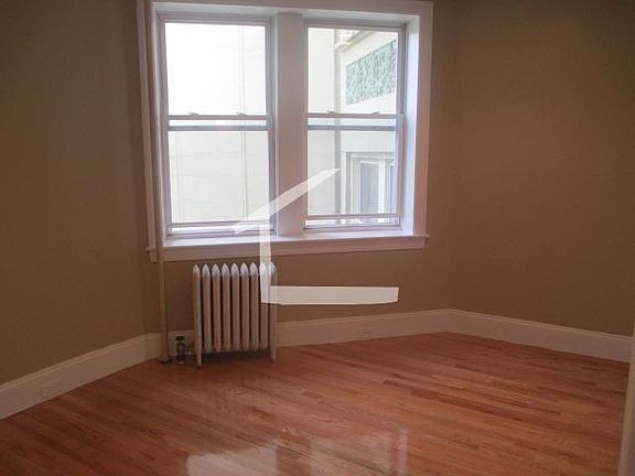 3rd image of 74 Egmont St #17HR