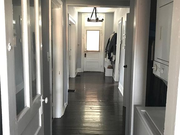 3rd image of 806 Deery St #2