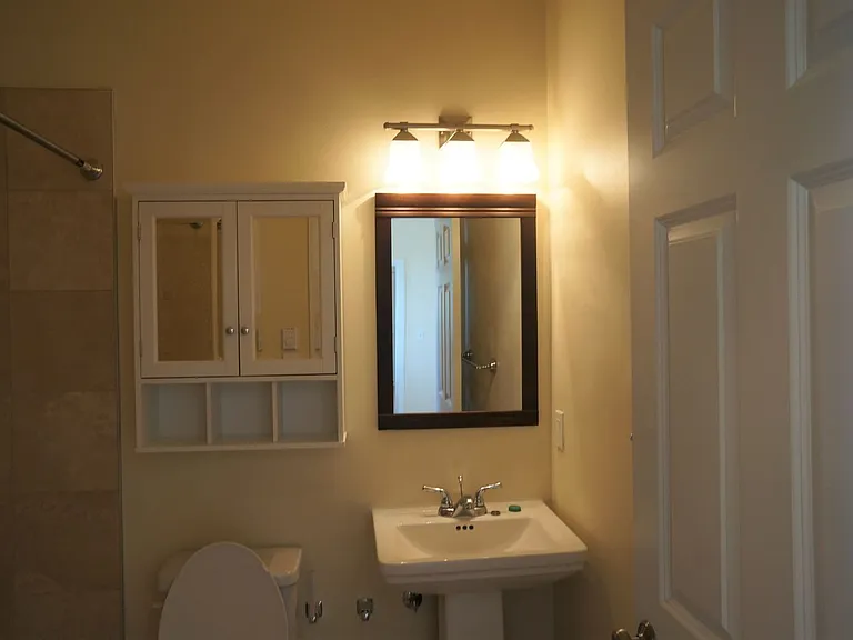 311 Aloha St, Seattle, WA 98109 — Photo 13